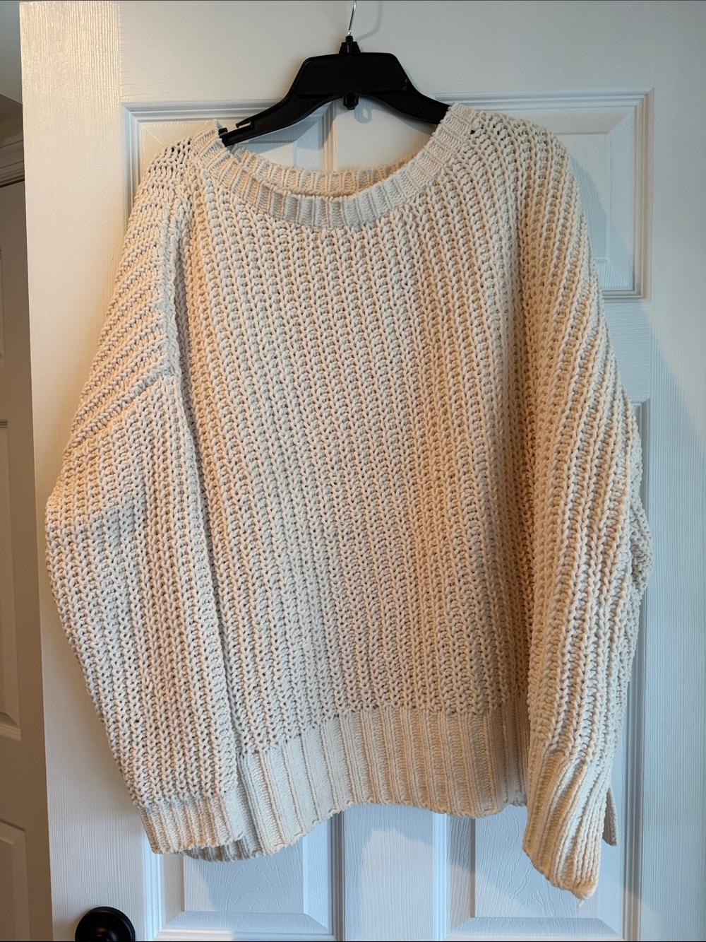 American Eagle Women's Cream Scoop Neck Chunky Knit Sweater